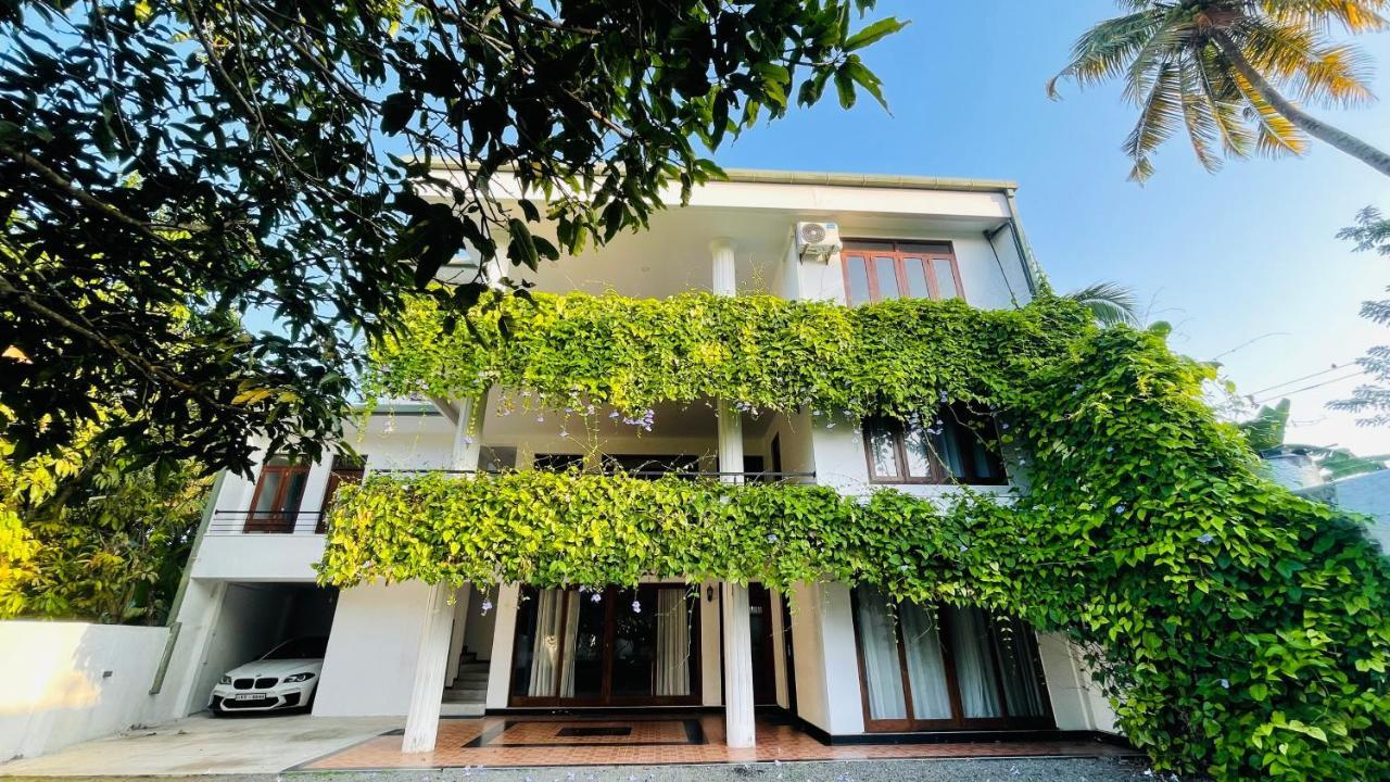 Beverly Beach Mirissa Hotel Exterior foto